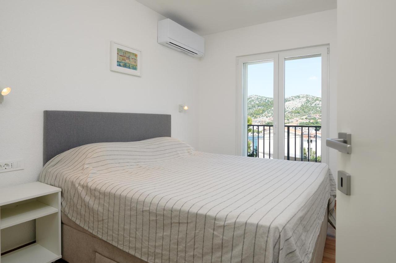 Nela & Sara - 2 Apartments With Heated Swimming Pool Seget Vranjica Ngoại thất bức ảnh