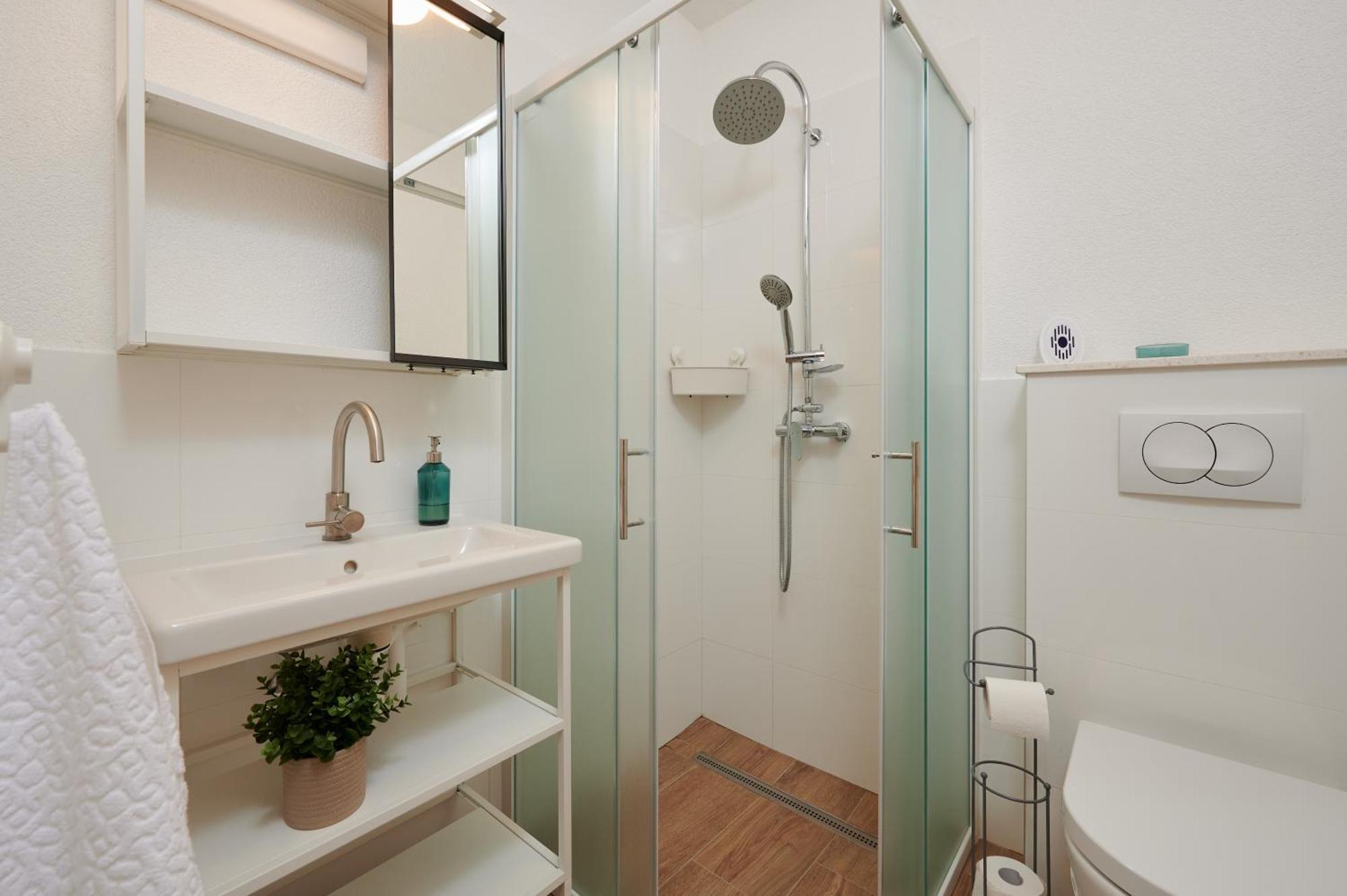 Nela & Sara - 2 Apartments With Heated Swimming Pool Seget Vranjica Ngoại thất bức ảnh