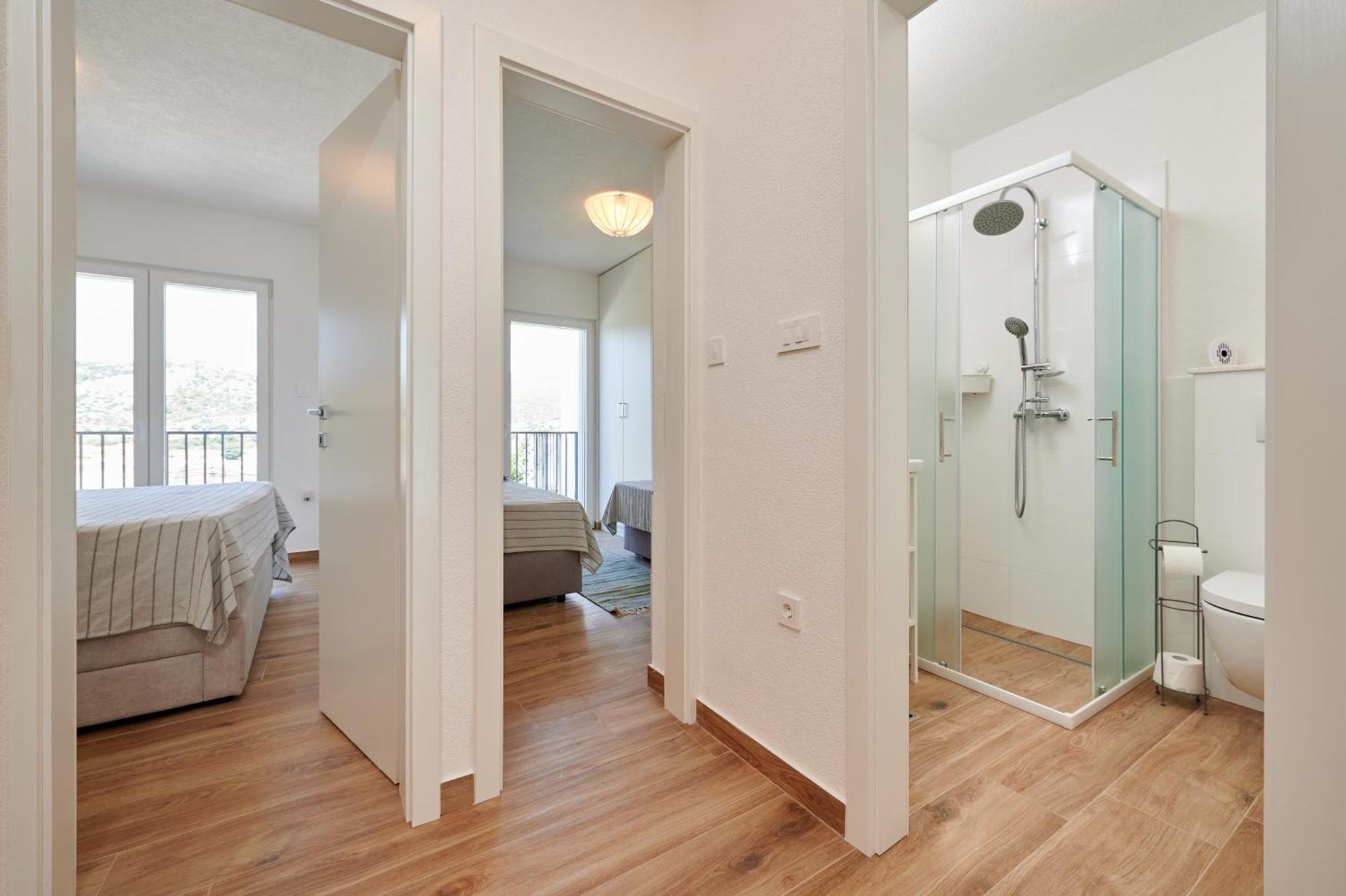 Nela & Sara - 2 Apartments With Heated Swimming Pool Seget Vranjica Ngoại thất bức ảnh